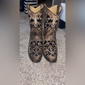 Corral boots for sale! Only worn once. Size 10